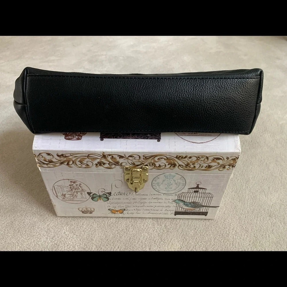 LIKE New Frye & Co leather Tote bag - Picture 15 of 16